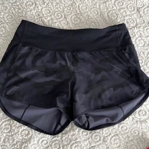 Lululemon Speed Up Mid Rise Short